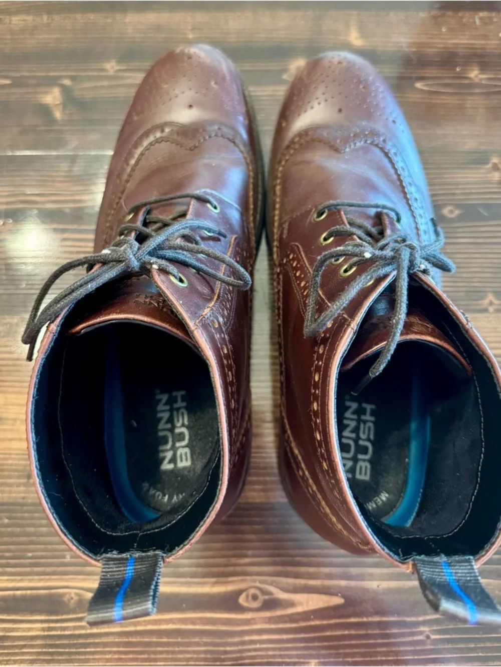 Nunn Bush refined leather